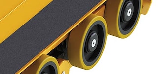 Pārvietošanās riteņi nodrošina shuttle pārvietošanos kanālā