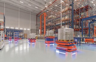 Autonomie mobilie roboti paātrina kravu automātisko pārvietošanu Autonomie mobilie roboti paātrina kravu automātisko pārvietošanu
