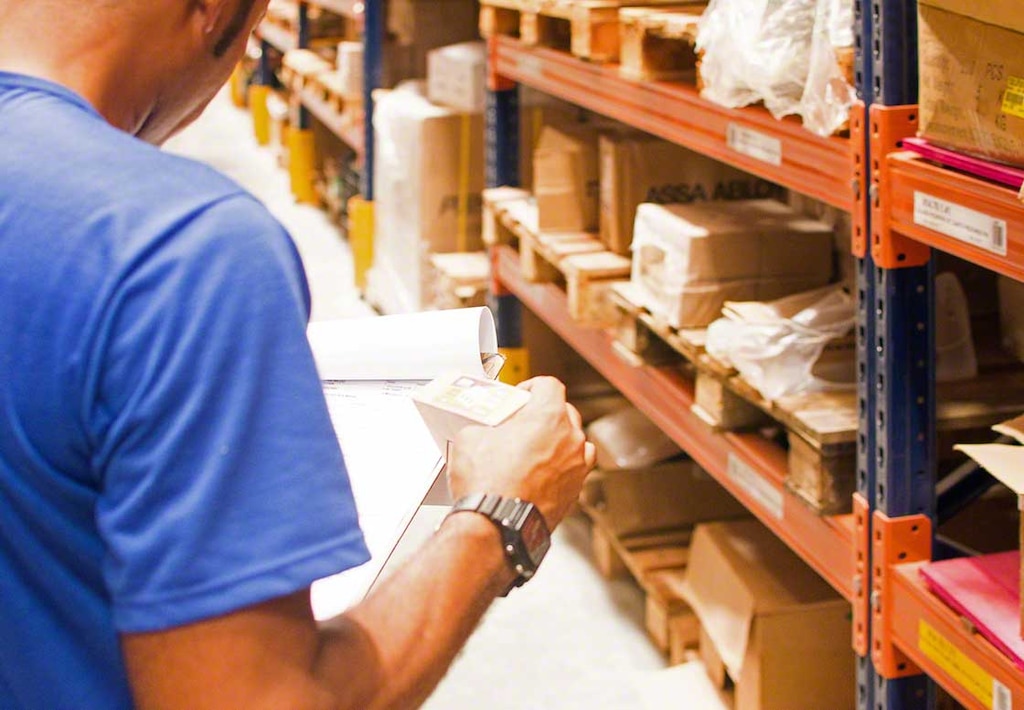 Atšķirībā no ikgadējas vai pusgada inventarizācijas cikliskā inventarizācija minimizē krājumu iztrūkuma risku