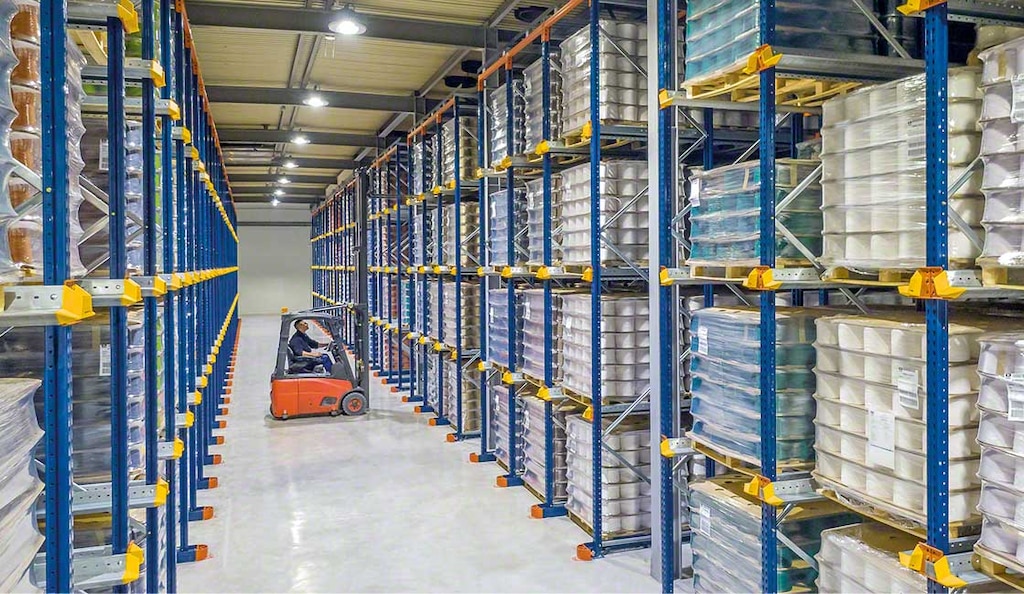 Optimālais krājumu līmenis ir ideālais krājumu daudzums, lai apmierinātu pieprasījumu pēc precēm