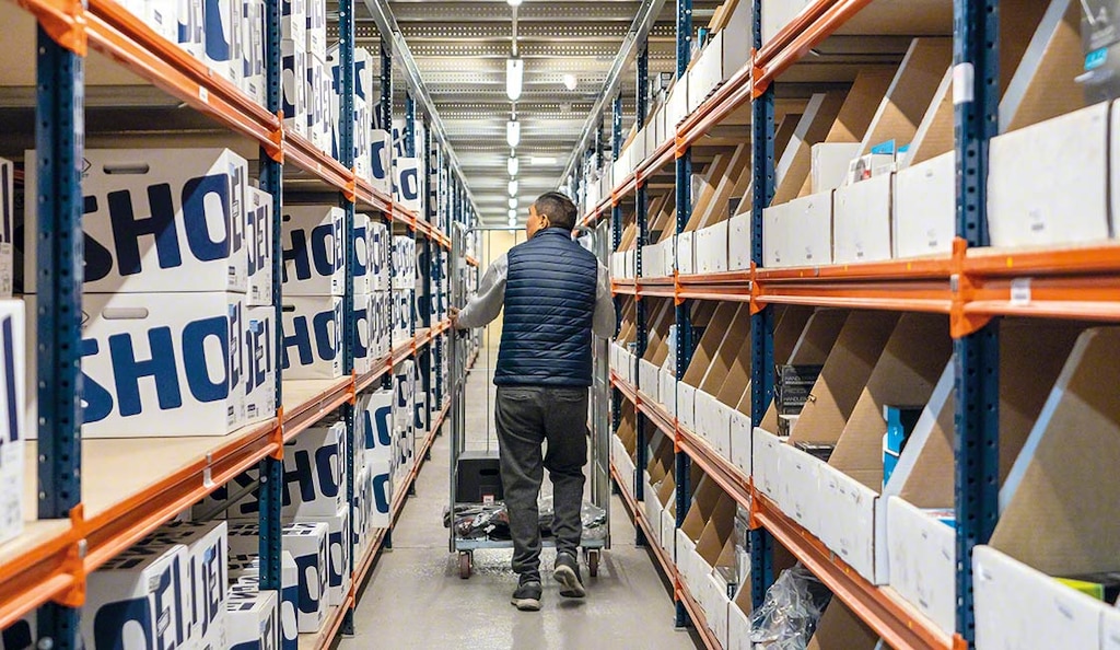 Uzņēmums Motocard ir optimizējis pasūtījumu komplektēšanu ar Easy WMS programmatūru