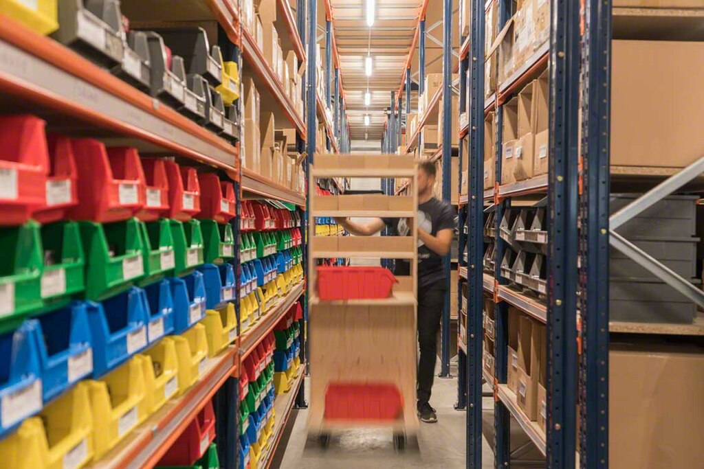 Komplektēšanas ratu izmēri ir tieši piemēroti pasūtījumiem un tos veidojošām precēm