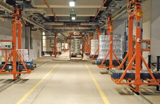 Īsceļu izveidošana paātrina transportieru pārvietošanos gar transportēšanas ķēdi