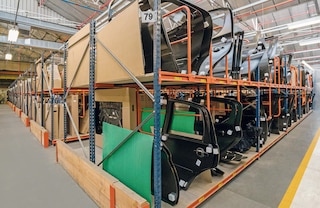 Mecalux gara laiduma plaukti ir saderīgi ar dažādiem lielgabarīta preču veidiem