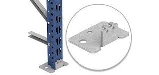 Statņi tiek piestiprināti pie grīdas ar rāmja balstpēdām