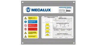 Brīdinājuma zīme par drošu slodzi satur tehnisko informāciju par iestumšanas plauktiem