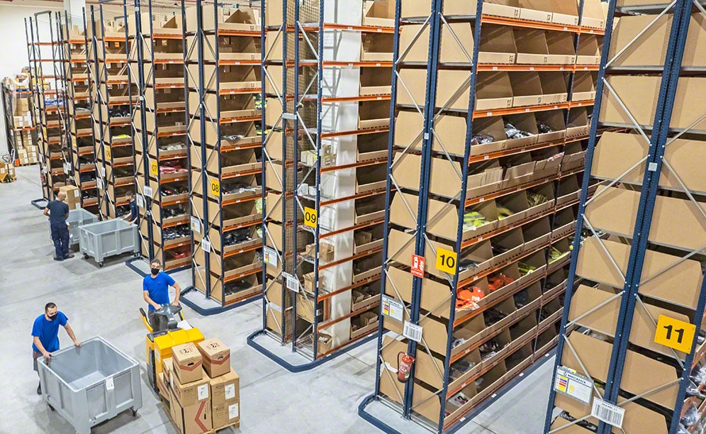 Würth Modyf darba apģērbu un korporatīvo formas tērpu noliktava