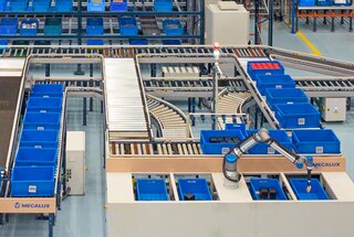 Komplektēšanas robots pielāgojas vairāku uzņēmumu vajadzībām e-komercijas nozarē