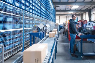 Konteineri kastēm un konteineriem ir ideāls risinājums noliktavām ar regulārām, nepārtrauktām preču plūsmām