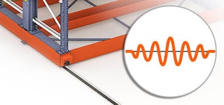 Frekvenčregulējama piedziņa regulē mobilo plauktu motoru apgriezienus