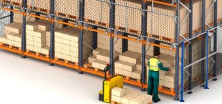 Komplektēšanas eju aizsardzība pallet shuttle plauktu sistēmā