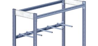 Horizontālie sadalītāji, kas ievietoti industriālajos sīkpreču plauktos ļauj uzglabāt profilus