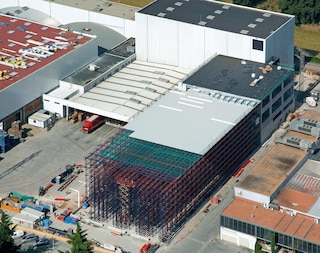 Silosu tipa noliktavas maksimāli efektīvi izmanto pieejamo platību