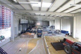 Palīgēka preču saņemšanas un nosūtīšanas zonām