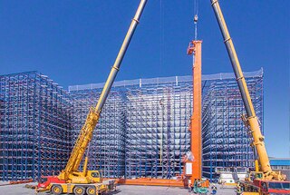 Kravu pārvietošanas iekārtas tiek uzstādītas silosu tipa noliktavā