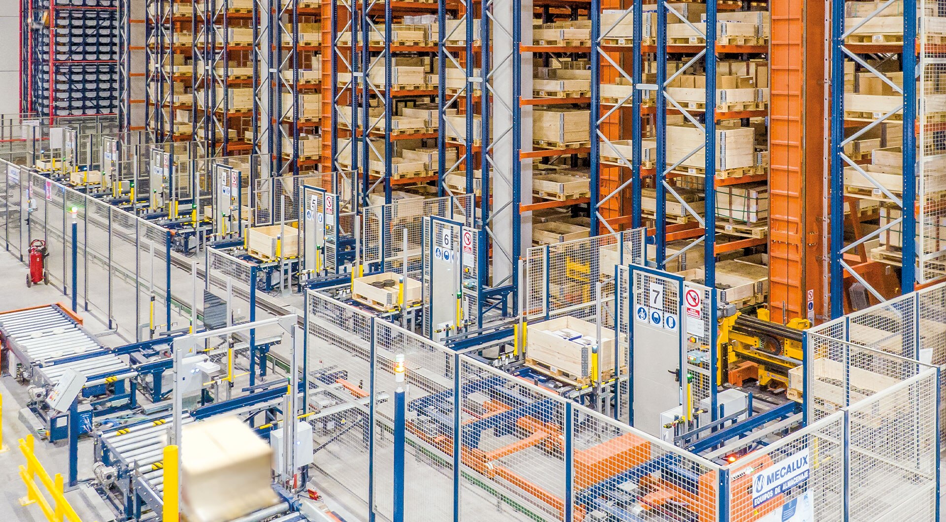 Trīsceļu automatizētie kraušanas celtņi