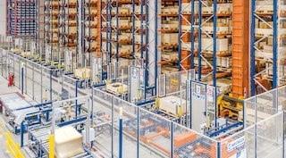 Trīsceļu automatizētie kraušanas celtņi